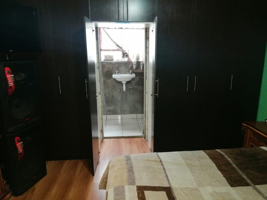 2 Bedroom Property for Sale in Kalkfontein Western Cape